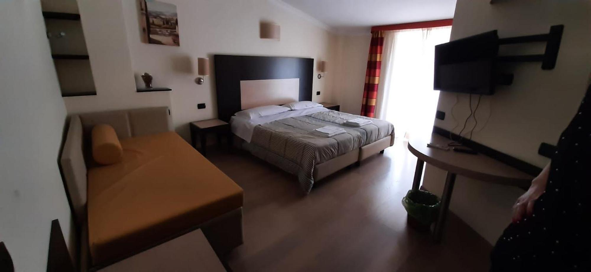 Dades Hotell Castelluccio dei Sauri Exteriör bild